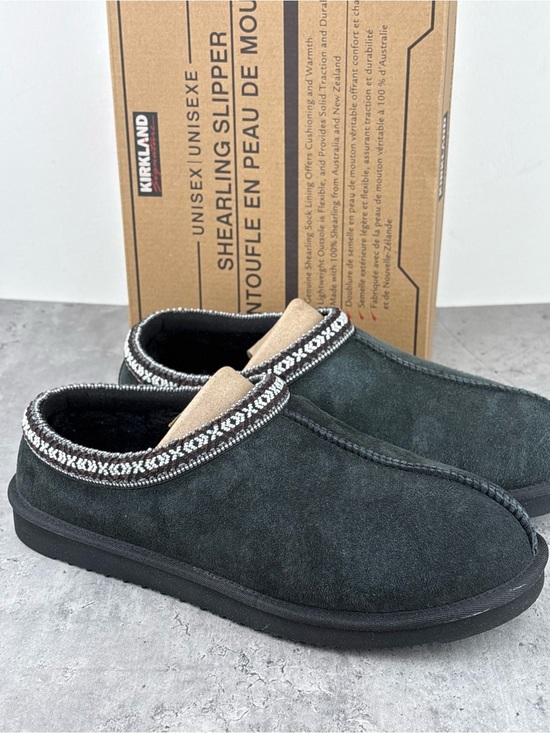 Kirkland Signature Shoes - kirkland Signature shearling slippers Mens 11 Women’s 12 Black Worn Once Black